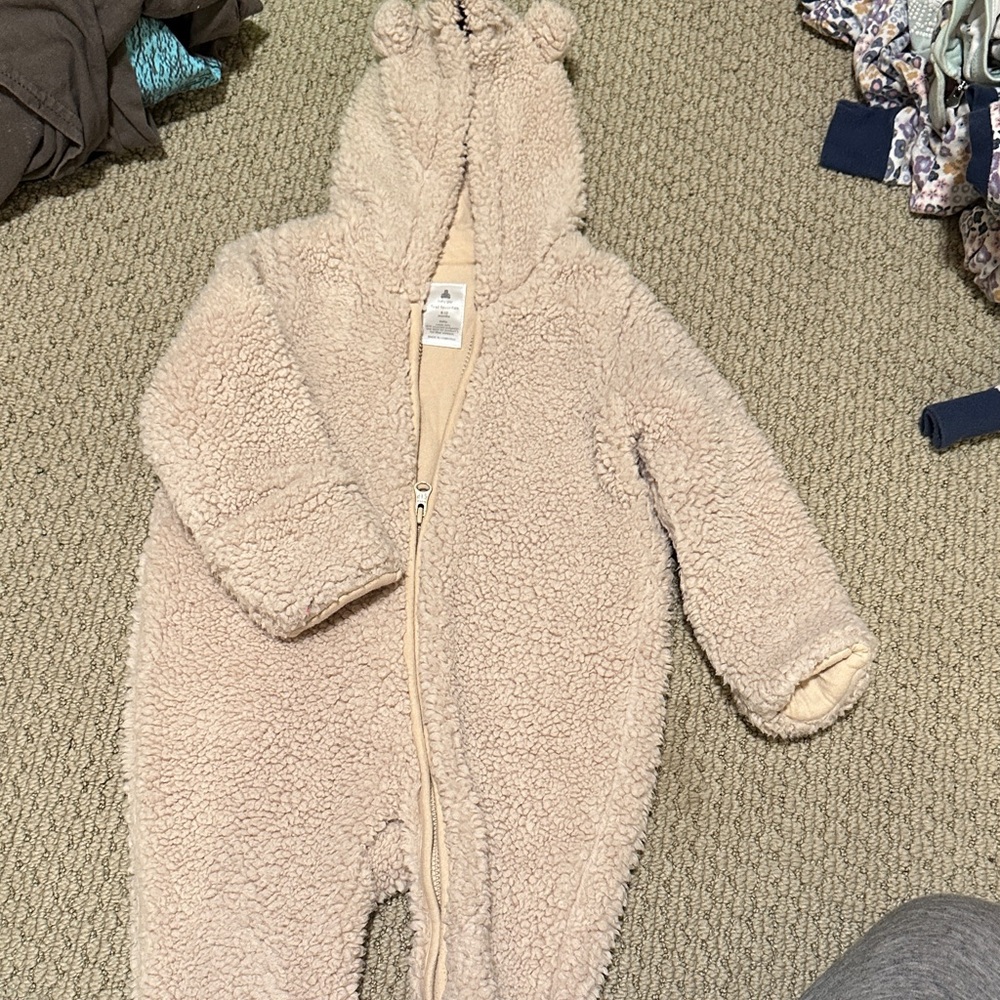 Baby gap fur bear suit winter 6-12 month